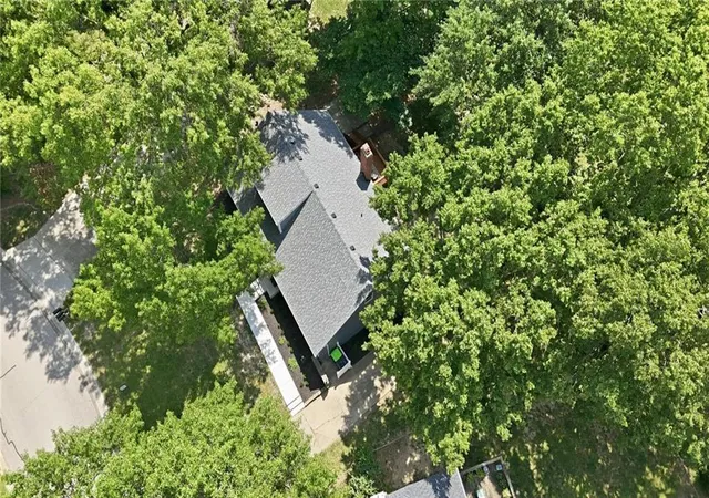 74th image of 13709 W 70th St, Shawnee, KS 66216 | MLS# 2632863