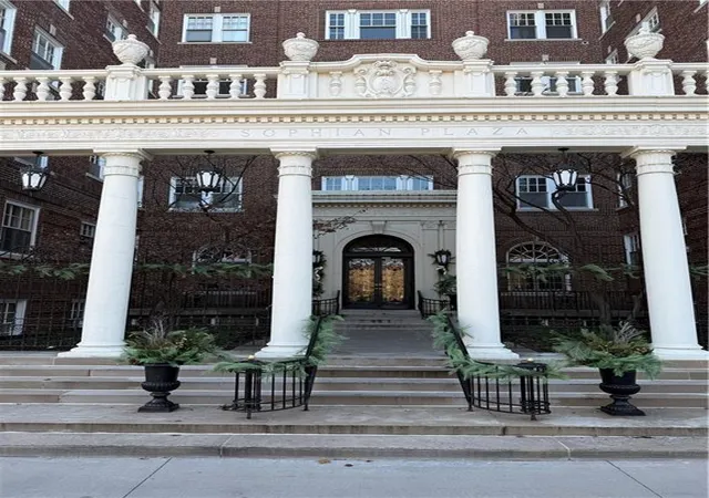 Photo 1 of Condo for sale at 4618 Warwick Blvd #4D, Kansas City, MO 64112 | MLS# 2632866 | Listing updated on 2026-08-02