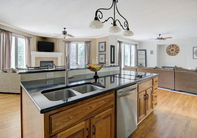 4th image of 24115 W 79Th Ter, Lenexa, KS 66227 | MLS# 2632872