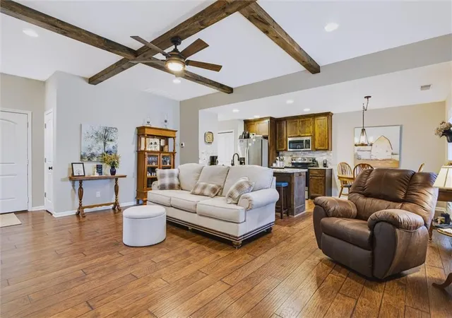 Photo 4 of Single family home for sale at 905 Ingleside Dr, Pleasant Hill, MO 64080 | MLS# 2632878 | Listing updated on 2026-07-27