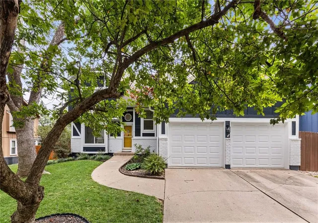 Photo 1 of Single family home for sale at 8933 Woodstone St, Lenexa, KS 66219 | MLS# 2632886 | Listing updated on 2026-09-15