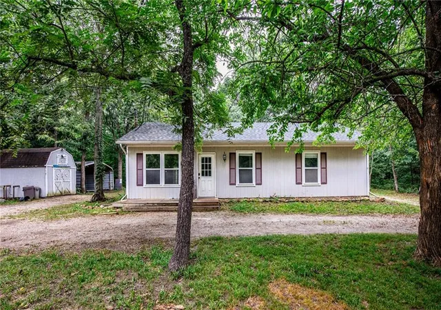 1st image of 22 N Turner Ln, Lacygne, KS 66040 | MLS# 2632890