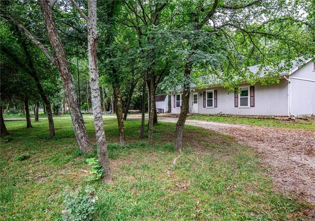 23rd image of 22 N Turner Ln, Lacygne, KS 66040 | MLS# 2632890