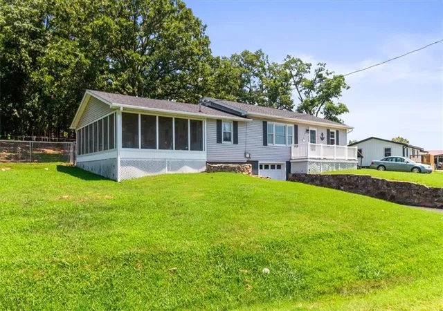 3rd image of 26641 Waterview Dr, Warsaw, MO 65355 | MLS# 2632891