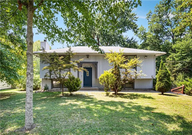 Photo 1 of Sale Pending at 4916 Ne Davidson Rd, Kansas City, MO 64118 | MLS# 2632902 | Listing updated on 2026-08-14