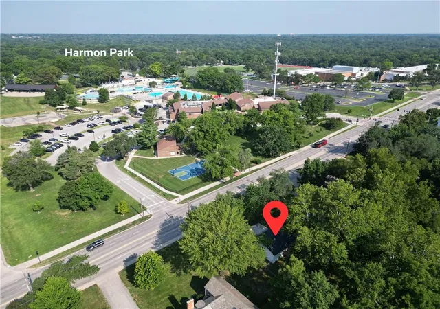35th image of 7733 Mission Rd, Prairie Village, KS 66208 | MLS# 2632908