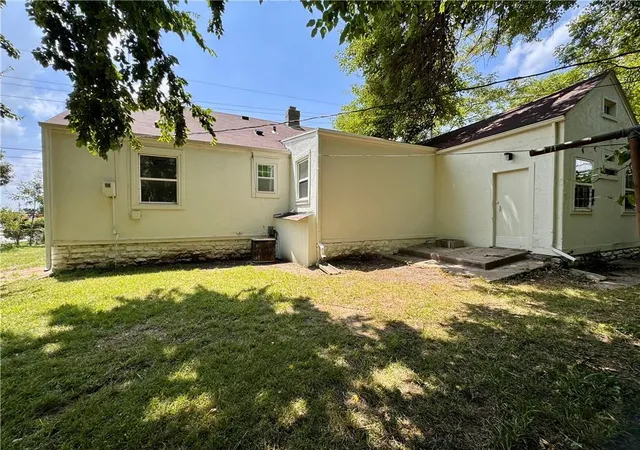 Photo 15 of Single family home for sale at 2612 E 75th Street, Kansas City, MO 64132 | MLS# 2632918 | Listing updated on 2026-09-04