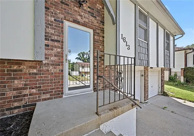Photo 3 of Single family home for sale at 1613 N Glen Ellyn St, Independence, MO 64056 | MLS# 2632921 | Listing updated on 2026-08-27