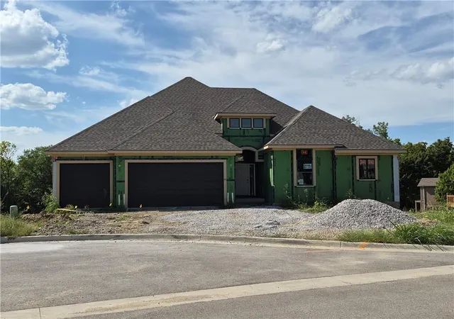 Photo 1 of Single family home for sale at 4728 Clubhouse Dr, Basehor, KS 66007 | MLS# 2632924 | Listing updated on 2026-09-05