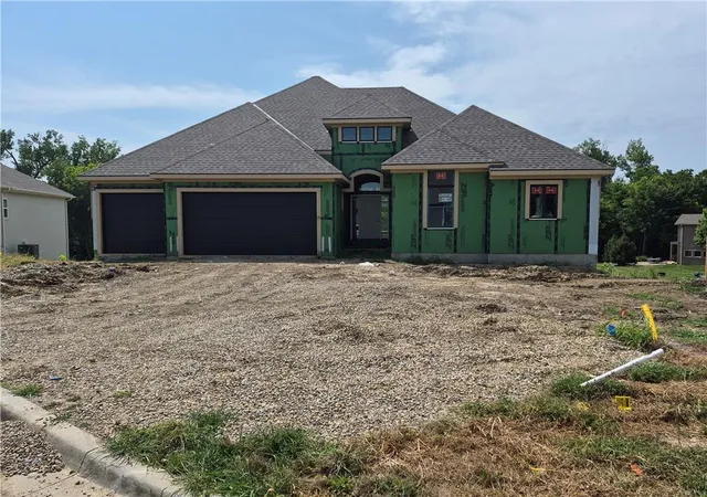 2nd image of 4728 Clubhouse Dr, Basehor, KS 66007 | MLS# 2632924