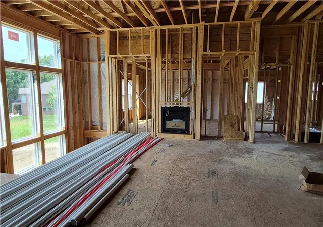image of 4728 Clubhouse Dr, Basehor, KS 66007 | MLS# 2632924