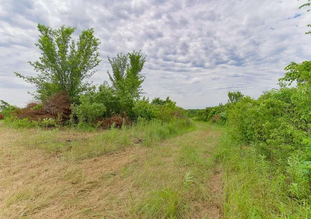 5th image of 68 Hwy Pleasant Valley Rd, Wellsville, KS 66092 | MLS# 2632932