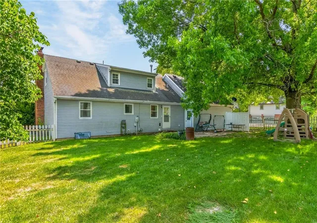 Photo 5 of Single family home for sale at 602 Greenbriar Ter, Saint Joseph, MO 64506 | MLS# 2632947 | Listing updated on 2026-09-04