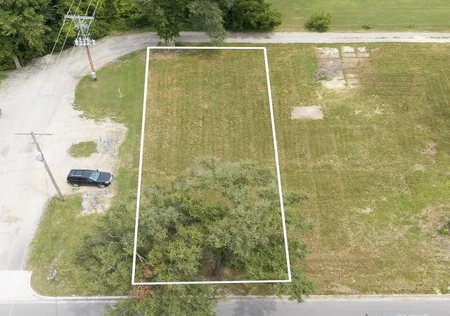 1st image of Lot 1 10th Ave, Leavenworth, KS 66048 | MLS# 2632965