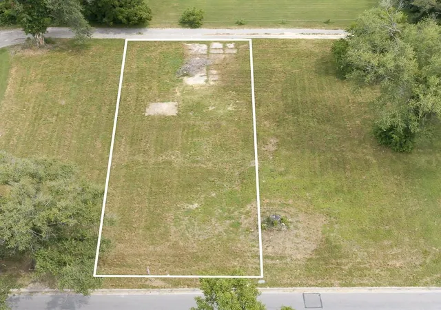 1st image of Lot 2 10th Ave, Leavenworth, KS 66048 | MLS# 2632968