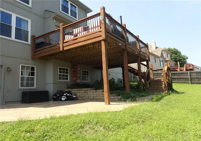 Photo 3 of Sale Pending at 2924 Sw Silverspur Rd, Lees Summit, MO 64081 | MLS# 2632969 | Listing updated on 2026-09-05