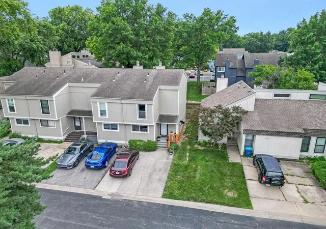 3rd image of 12123 W 66th Street, Shawnee, KS 66216 | MLS# 2632974