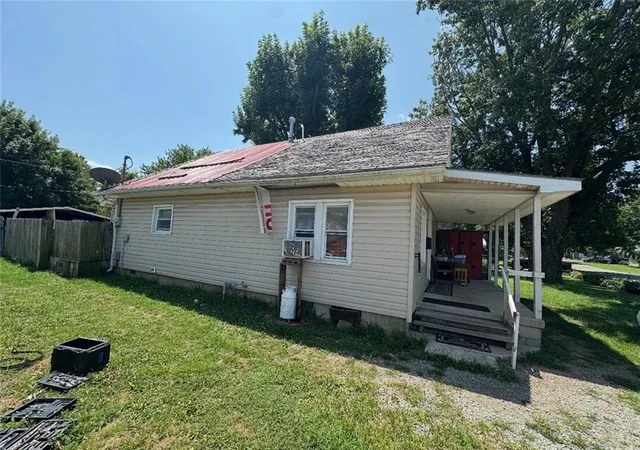 2nd image of 103 W 25th St, Pittsburg, KS 66762 | MLS# 2632977