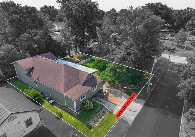 Photo 2 of Single family home for sale at 206 Ridgeway St, Trenton, MO 64683 | MLS# 2632985 | Listing updated on 2026-07-29