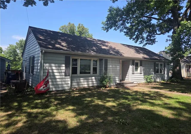 1st image of 305 E Orchard St, Odessa, MO 64076 | MLS# 2632988