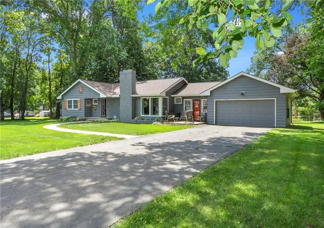 1st image of 1035 Vilas St, Leavenworth, KS 66048 | MLS# 2632997