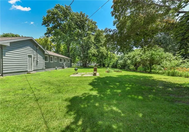 37th image of 1035 Vilas St, Leavenworth, KS 66048 | MLS# 2632997