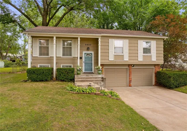 Photo 1 of Sale Pending at 9800 W 89th Terrace, Overland Park, KS 66212 | MLS# 2632998 | Listing updated on 2026-07-28