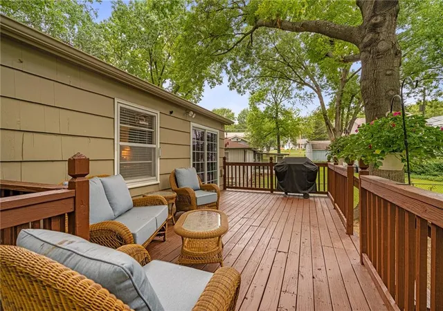 Photo 3 of Sale Pending at 9800 W 89th Terrace, Overland Park, KS 66212 | MLS# 2632998 | Listing updated on 2026-07-28