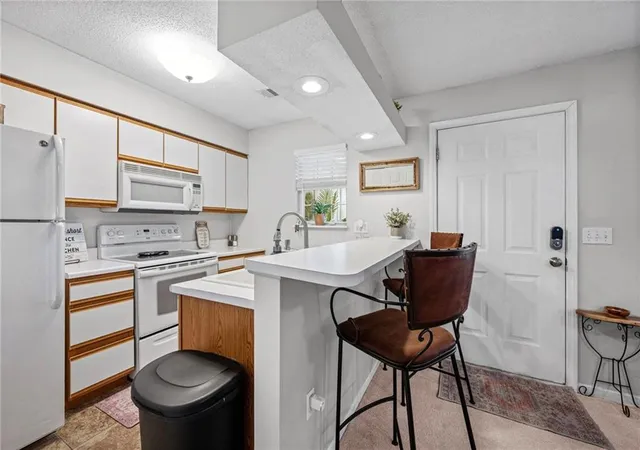 4th image of 2317 Ne 68Th St, Gladstone, MO 64118 | MLS# 2633011