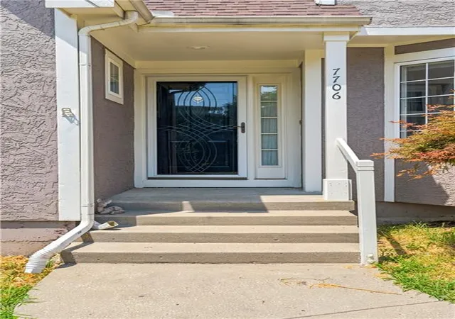 Photo 4 of Single family home for sale at 7706 N Montgall Ave, Kansas City, MO 64119 | MLS# 2633014 | Listing updated on 2026-08-24