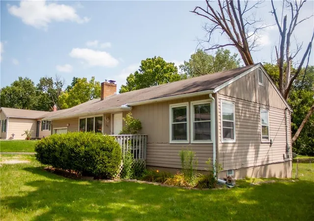 Photo 1 of Single family home for sale at 415 Ne 87th Street, Kansas City, MO 64155 | MLS# 2633022 | Listing updated on 2026-09-02