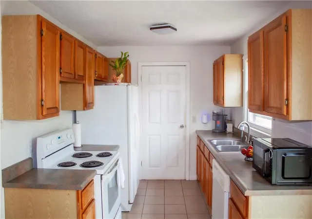 Photo 4 of Single family home for sale at 415 NE 87th Street, Kansas City, MO 64155 | MLS# 2633022 | Listing updated on 2026-09-02