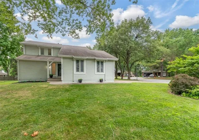 Photo 1 of Sale Pending at 3613 Sw 11th Street, Blue Springs, MO 64015 | MLS# 2633025 | Listing updated on 2026-08-28