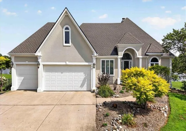 Photo 3 of Single family home for sale at 1328 E Walnut St, Raymore, MO 64083 | MLS# 2633029 | Listing updated on 2026-08-31