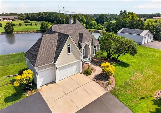 Photo 4 of Single family home for sale at 1328 E Walnut St, Raymore, MO 64083 | MLS# 2633029 | Listing updated on 2026-08-31