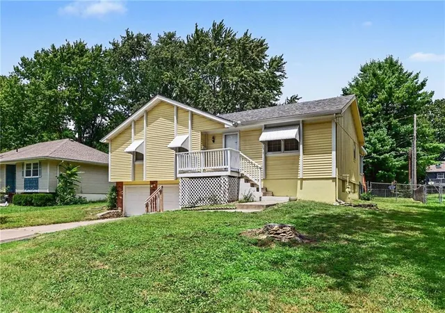 Photo 3 of Sale Pending at 11312 E 58th Terrace, Raytown, MO 64133 | MLS# 2633053 | Listing updated on 2026-09-05