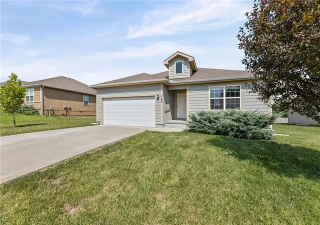 Photo 3 of Sale Pending at 749 S Cypress St, Gardner, KS 66030 | MLS# 2633072 | Listing updated on 2026-08-17