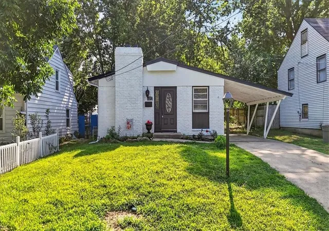 2nd image of 1217 S Osage St, Independence, MO 64055 | MLS# 2633075