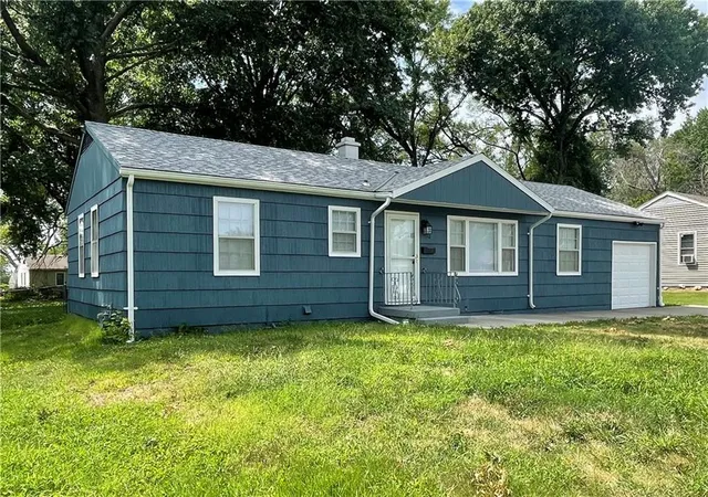 Photo 3 of Single family home for sale at 5910 Kentucky Ave, Raytown, MO 64133 | MLS# 2633077 | Listing updated on 2026-09-18
