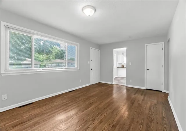 Photo 4 of Single family home for sale at 604 S Stevenson St, Olathe, KS 66061 | MLS# 2633083 | Listing updated on 2026-09-30