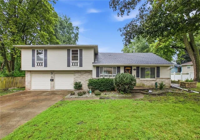 Photo 1 of Single family home for sale at 10801 E 64 Terrace, Raytown, MO 64133 | MLS# 2633086 | Listing updated on 2026-08-27