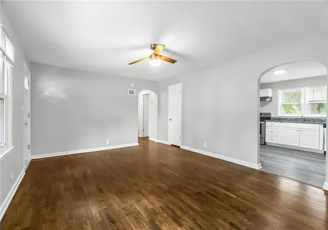 Photo 3 of Single family home for sale at 404 NE Grand Ave, Lees Summit, MO 64063 | MLS# 2633087 | Listing updated on 2026-09-30