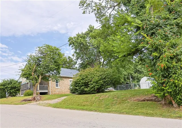 Photo 3 of Single family home for sale at 11612 Hackett St, Sugar Creek, MO 64054 | MLS# 2633100 | Listing updated on 2026-08-17