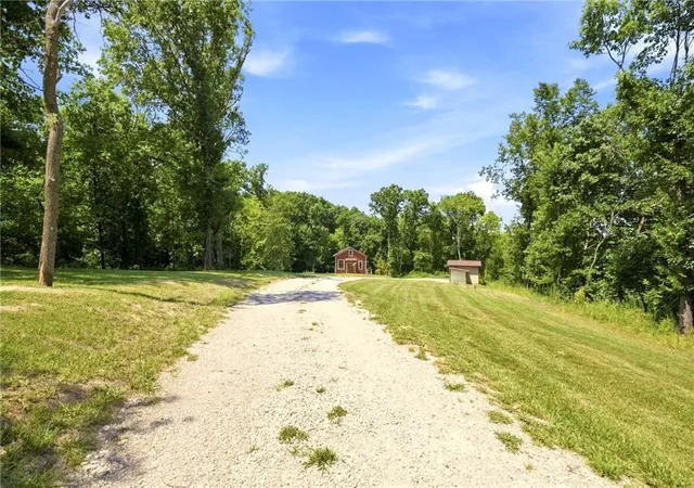 4th image of 821 W 92 Hwy, Smithville, MO 64089 | MLS# 2633108