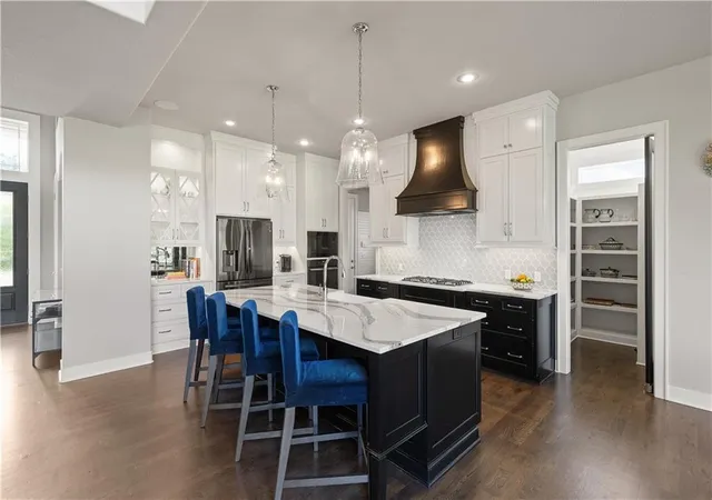 Photo 1 of Single family home for sale at 5947 N Cosby Ave, Kansas City, MO 64151 | MLS# 2633109 | Listing updated on 2026-10-06