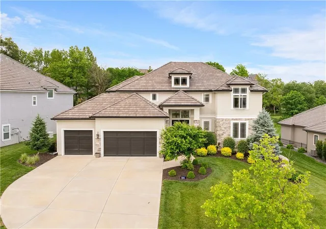 Photo 3 of Single family home for sale at 5947 N Cosby Ave, Kansas City, MO 64151 | MLS# 2633109 | Listing updated on 2026-10-06