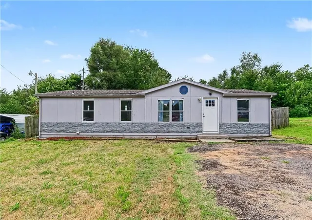 1st image of 602 Ratz St, Valley Falls, KS 66088 | MLS# 2633119