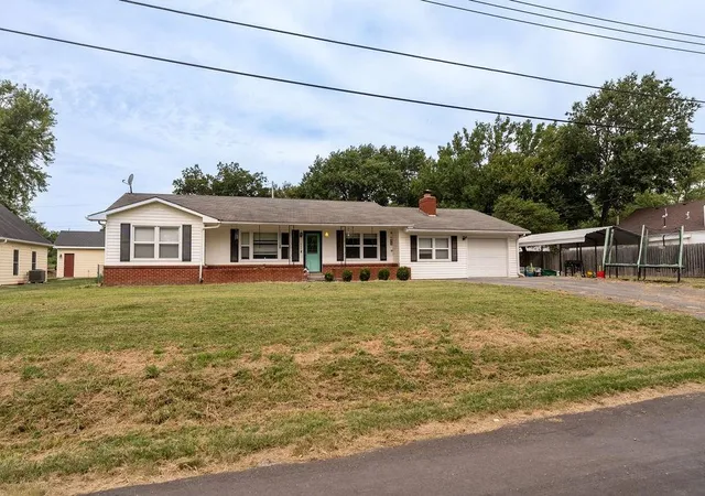 2nd image of 404 S Texas St, Archie, MO 64725 | MLS# 2633122