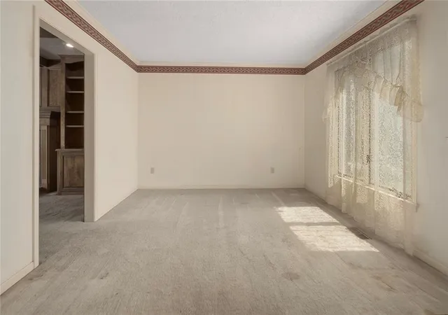 Photo 3 of Sale Pending at 10525 Bluejacket St, Overland Park, KS 66214 | MLS# 2633126 | Listing updated on 2026-09-04