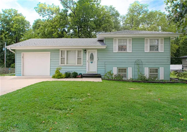 2nd image of S Main St, Liberty, MO 64068 | MLS# 2633129